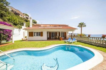 The magnificent country house to Blanes, Spain