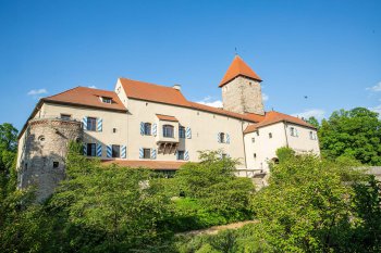 Старинный замок 13 века в Баварии