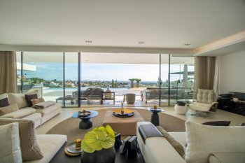 Villa with spectacular panoramic views