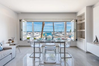 Modern apartment with spectacular views on the first line from the marina of Puerto Banus