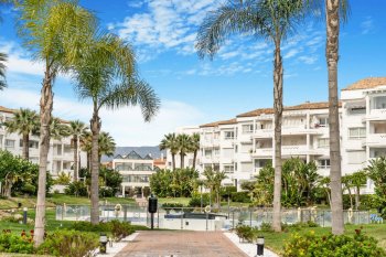 Luxury ground floor apartment in Playa Rocio, near Puerto Banus
