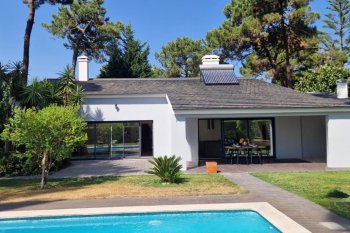 Spacious house with swimming pool and garden in an elite complex