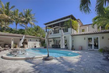 Lonely Miami estate, Florida