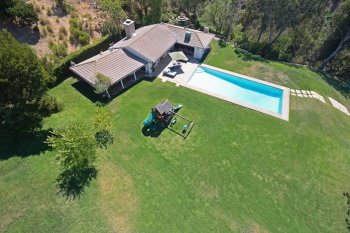 The wonderful mansion in Beverly Hills