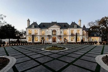 The luxurious mansion in the French style