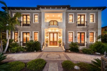 The modern mansion in the Mediterranean style