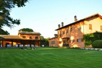 Magnificent country house near Rome