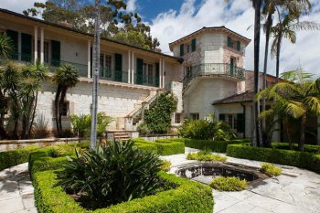 The awesome mansion in Montesito