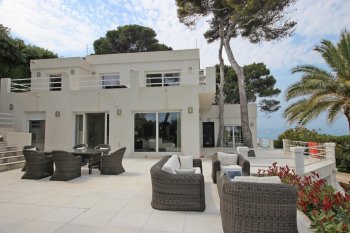 Comfortable country house in Antibe