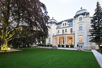 Tremendous country house in Vienna