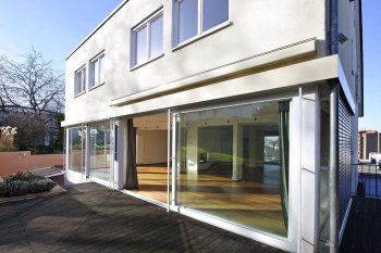 Modern house overlooking the horizon of Frankfurt