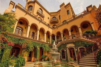 The awesome mansion in San Miguel de Allende