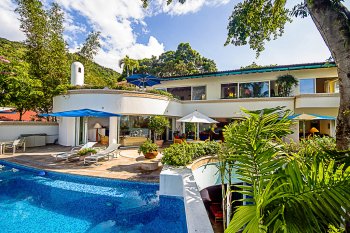 Colourful country house in Puerto-Vallarta 