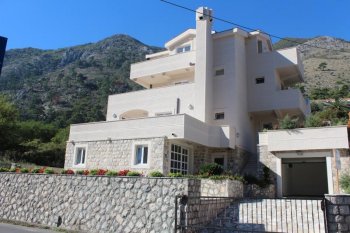 Wonderful country house in Kotor