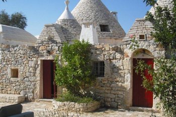 The beautiful house in Apulye