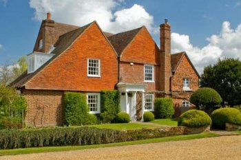 The magnificent house in the north of Hampshire