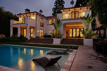 Fine country house in Beverly Hills