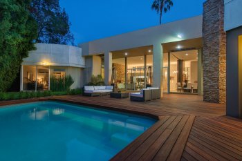 Tremendous country house in Beverly Hills