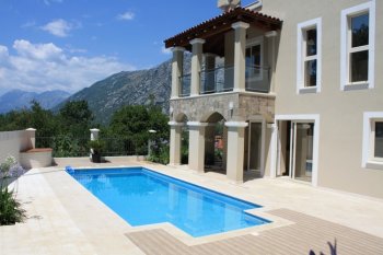 Magnificent country house in the city of Kotor