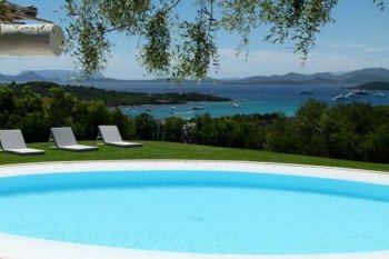 Elegant country house in Porto Chervo