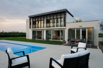 Modern country house in Abruzzo