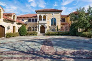 Refined Dallas estate