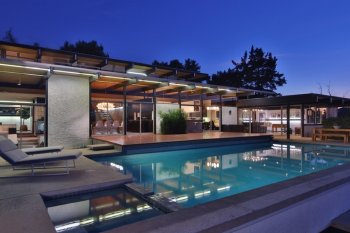 Modern country house in Tarzan