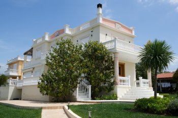 Beautiful country house in the city of Corinth