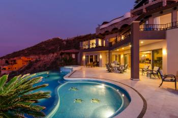 Spacious country house in Pedregal