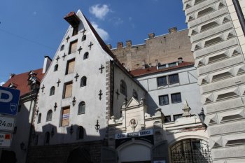Старинное здание 18-го века в Старой Риге