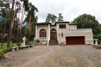 Роскошный дом в Риге, Межапаркс