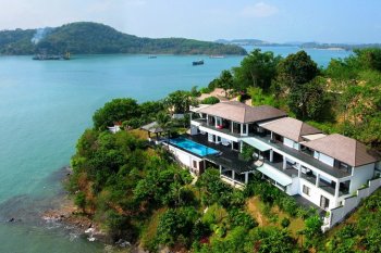 Magnificent country house on the island Phuket