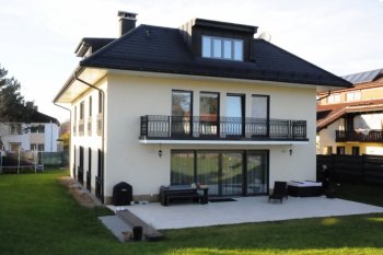 The spacious house in Feldafinge