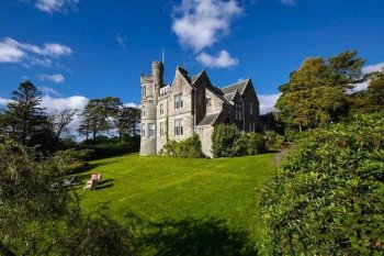 Потрясающий баронский замок в Шотландии