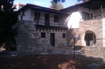 Traditional country house in Thessaloniki