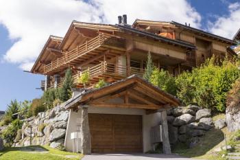 Effective chalet with fascinating view of mountains in Verbye