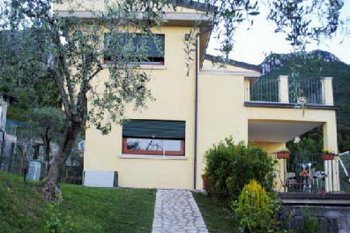 Fine country house to Lake Garda