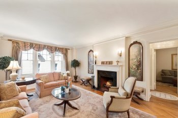 New York, exclusive apartment between Madison and Park Avenyyu