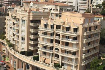 Монако, роскошный апартамент рядом с пляжем