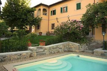 The elegant house in Tuscany