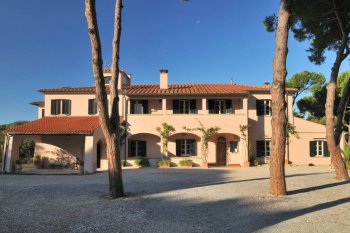 The traditional country house in Tuscany