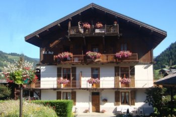 The cozy chalet near Megeve