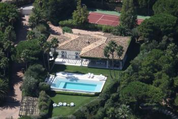 The magnificent country house in Seong Track
