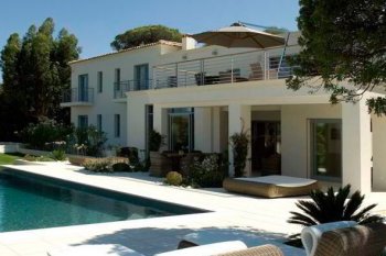 The fine country house in French riviera