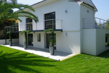 The charming country house in Antibe