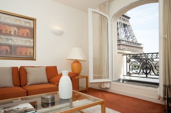Duplex overlooking the Eiffel Tower