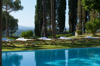 The smart country house in Florence