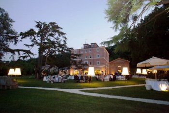 The luxurious house in Mark