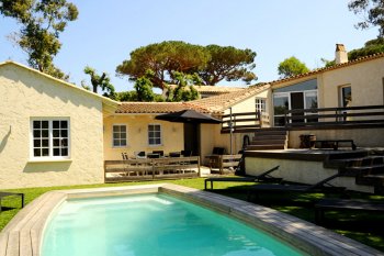 The modern country house in Seong Track