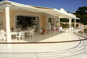 Smart country house d's' Cap d'antib